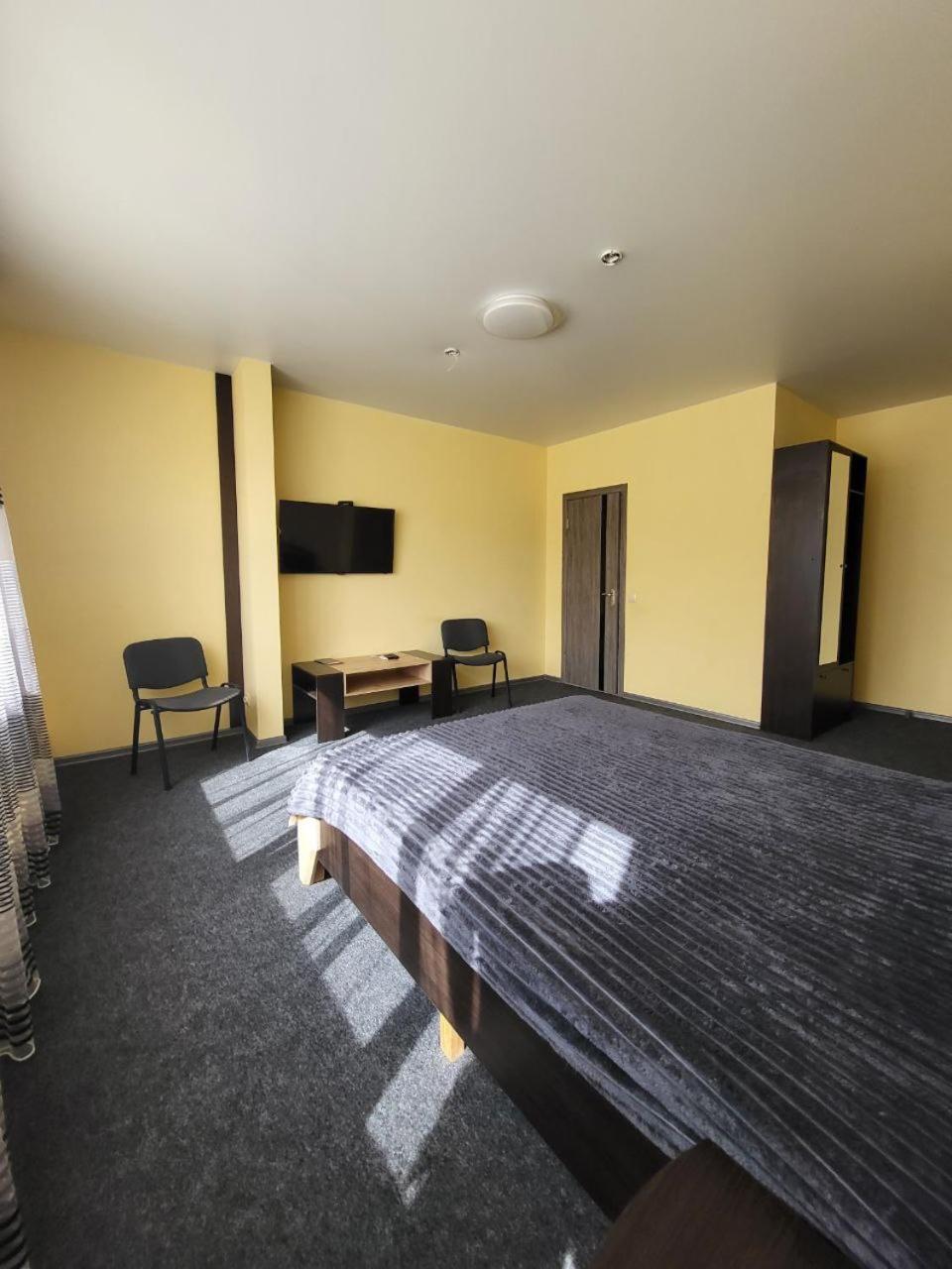 Амстердам Hotel Khmelʼnytsʼkyy Exterior foto
